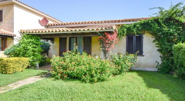 Stunning Home in Cannigione With 2 Bedrooms, Book Hotel Cannigione Emerald Coast