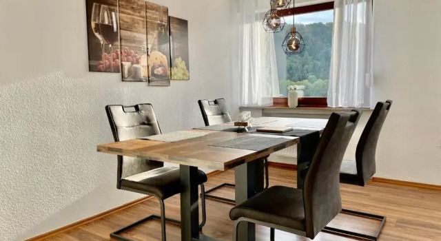 Апартаменты Moderne FeWo SKY Netflix Terrasse Burgblick Boxspringbett Waschtrockner