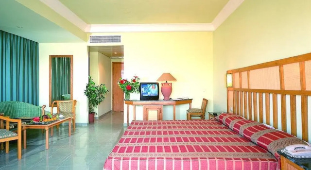 Семейный номер Standard с балконом Sea Garden Hotel