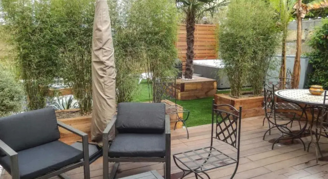 Коттедж Air-Conditioned Townhouse With 2 Bedrooms Furnished Terrace & Garden