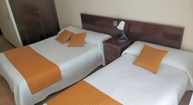 Номер Standard с балконом Hotel Complutense