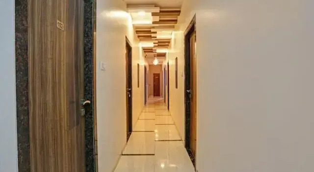 Hotel Amfahh by WB Inn, Забронировать Отель Мумбай Mumbai Region, рядом с S. P. Jain Institute of Management and Research