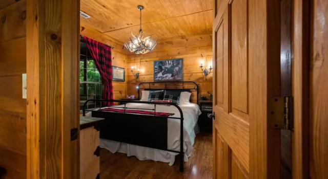 Коттедж с 3 комнатами Dreamy Cabin & Outdoor Oasis! Mins to Natl Park