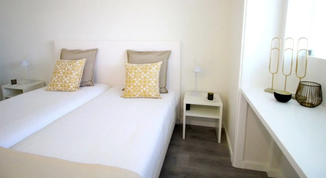 JR Studios & Suites