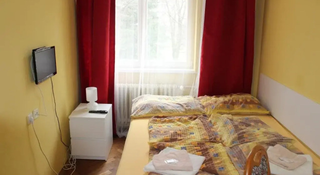 Penzion Radost, Book Hotel Hoteller i Podebrady med parkering, Parkering