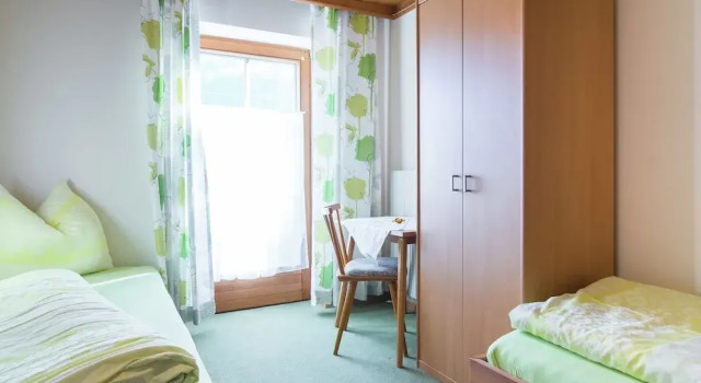 Spacious Apartment Near Ski Area In Konigsleiten