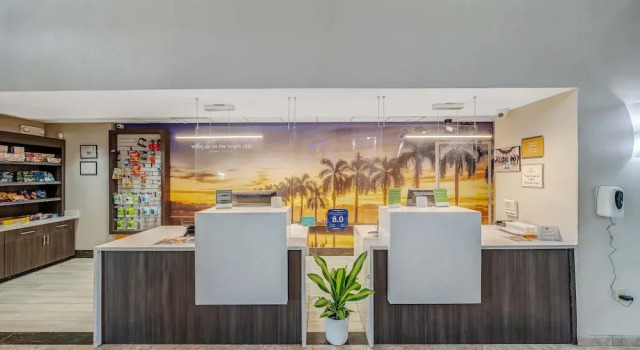 La Quinta Inn & Suites PCB Pier Park Area, Rezerwuj Hotel Hotele w Panhandle Florida ze śniadaniem, Śniadanie
