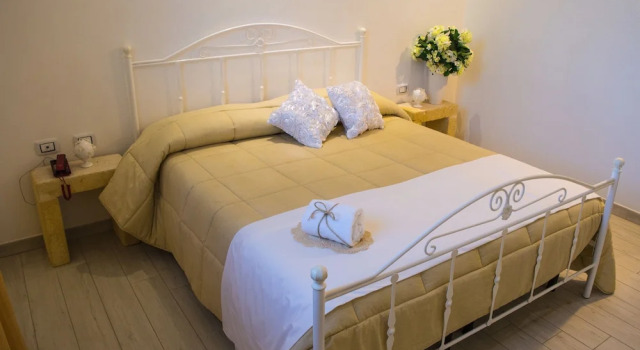 Deluxe Zimmer Hotel Reverse
