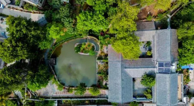 Lijiang Qingsongling Naxi Family, Prenota Hotel Hotel a Lijiang con parcheggio, Parcheggio