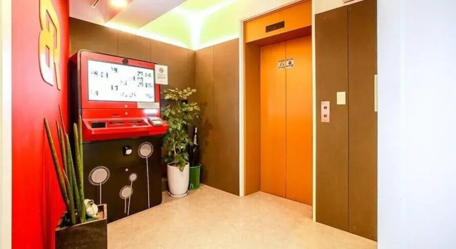 Breeze Hotel