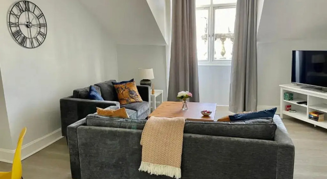 Bright & Cosy Glasgow city apartment, Забронировать Апартаменты/квартира Отели Glasgow & The Clyde Valley с парковкой, Парковка
