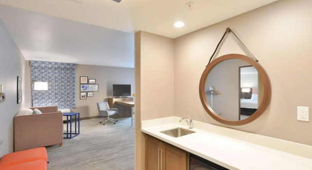 Двухместная студия Hampton Inn & Suites Menomonie-UW Stout