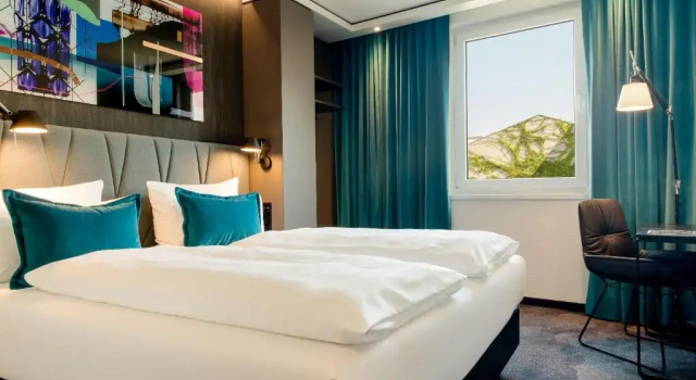 Standard Double room Motel One Berlin-Hackescher Markt