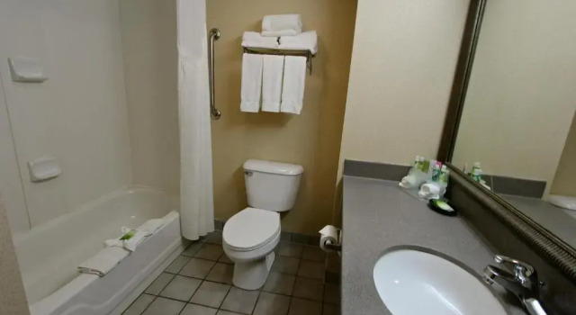 Номер Standard City Express By Marriott Findlay