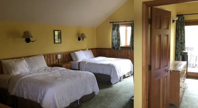 Шале с красивым видом из окна Great Northern Resort