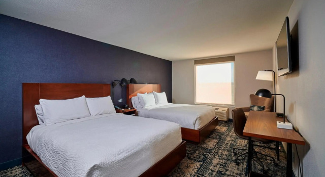 Four Points by Sheraton Cleveland-Eastlake, Rezerwuj Hotel Hotele w Eastlake z basenem, Basen