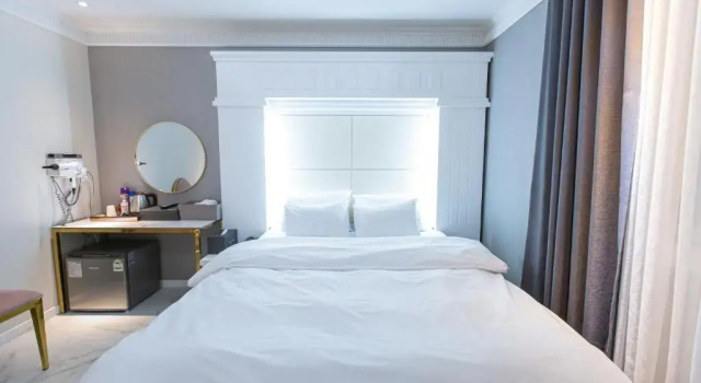 Номер Deluxe KNox Hotel