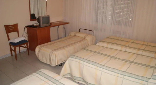 Четырёхместный номер Standard Hotel Alameda