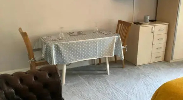 Little Gem with Private Hot Tub - Up to 25 percent off ferry, Rezervați Hotel Shanklin Isle of Wight