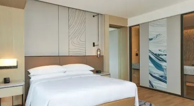 Люкс Deluxe Courtyard by Marriott Changchun