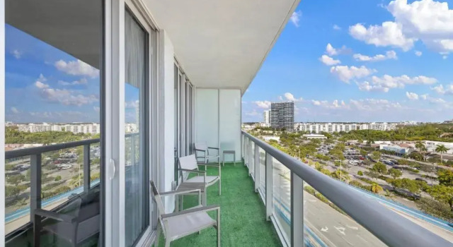 Апартаменты с 2 комнатами Three-Bedroom Beachwalk Resort Apartment
