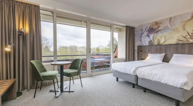 Двухместный номер Standard с балконом Fletcher Familiehotel De Hunzebergen