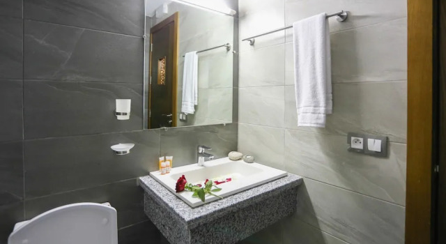 Трёхместный номер Standard с видом на горы HOTEL MAKARIM TETOUAN