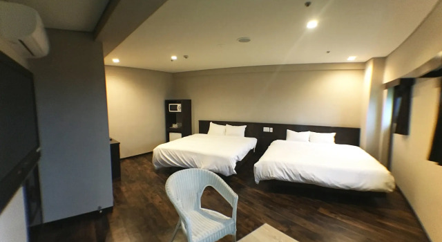Rycom Crystal Hotel