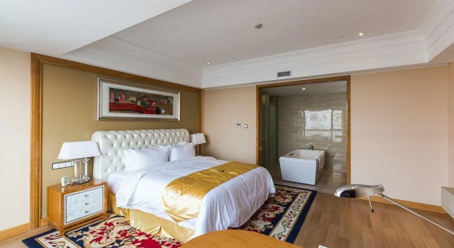 Royal Garden, Rezerwuj Hotel Haimen Jiangsu