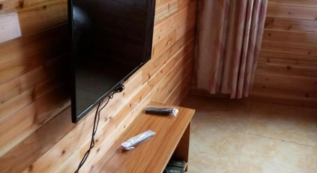 Jiuhuangshan Chengcheng Homestay, Varaa Hotelli Hotellit Sichuan pysäköinnillä, Pysäköinti