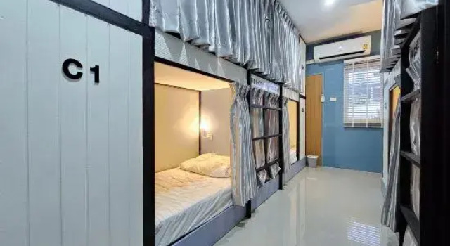Кровать в общем номере (мужской номер) Bunk Ubon Hostel