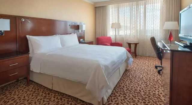 Номер Standard Long Island Marriott Hotel