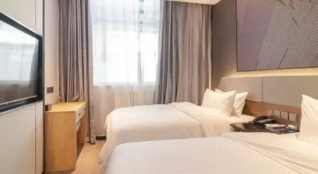 Семейный люкс IU Hotel (Jinan Railway Station)