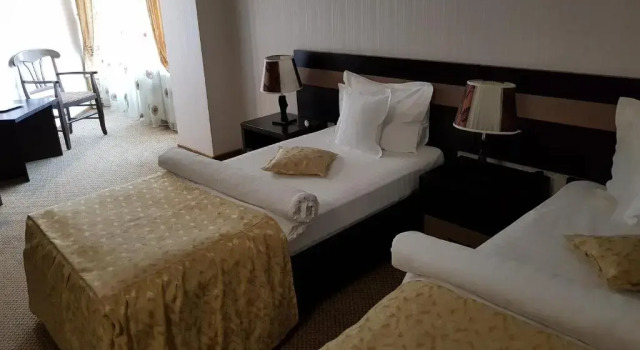 Standardowy dwuosobowy pokój Indiana Hotel