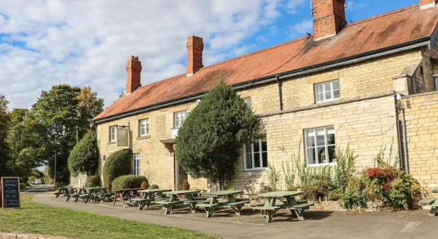 Aldwell House, Забронировать Дом для отпуска Эмпингем Ратленд