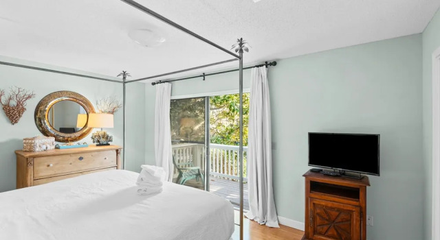 Seagrove Beach 2BR Townhome Near 30A + Free Attraction Tickets!, Varaa Lomakoti Huvilat kohteessa Florida, Villa