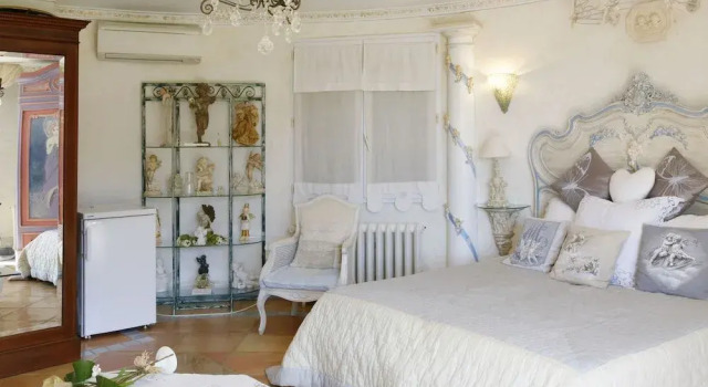 Villa Parfum de Roses, Забронировать Отель Отели в центре Коголен, в центре