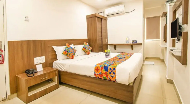 FabHotel Delma Porur, Забронировать Отель Отели штата Тамилнада 3 звезды, 3*
