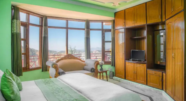 Двухместный номер Deluxe с видом на горы Goroomgo Shimla Nature Ville