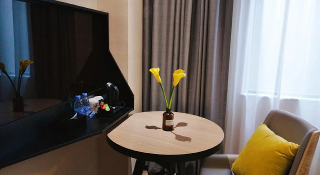 IU Hotels·Nanning Zoo Metro Station RT-Mart, Rezerwuj Hotel Hotele w Nanning z parkingiem, Parking