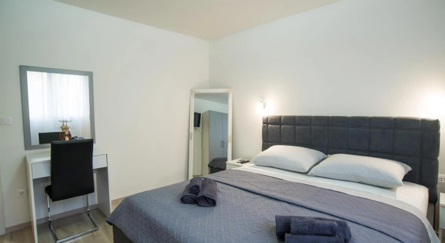 Too Sweet Apartment 1, Prenota Appartamento Hotel a Croatian Islands con parcheggio, Parcheggio