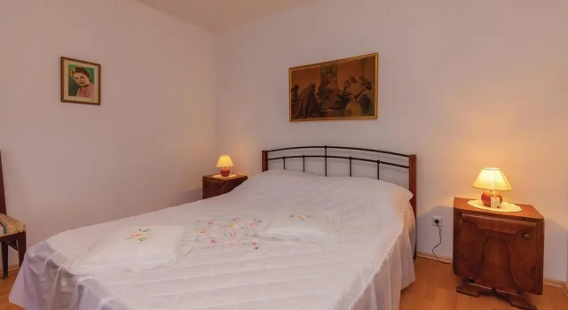 Nice Home in Kostrena With Wifi and 3 Bedrooms, Забронировать Отель Отели Приморско-Горанской жупания с парковкой, Парковка