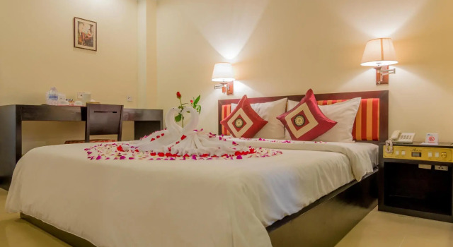 Номер Superior Angkor Riviera Hotel