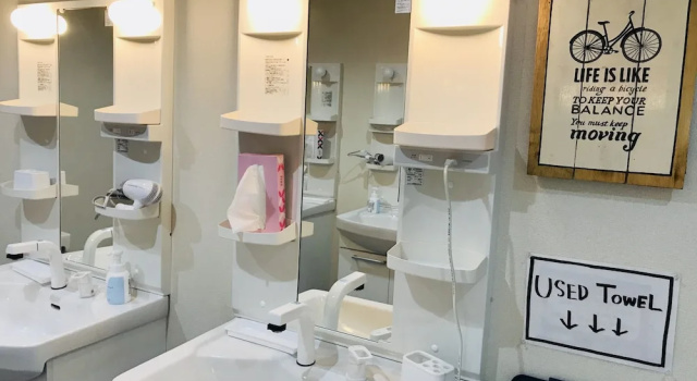 Кровать в общем номере с видом на город ONE HOSTEL Himeji ワンホステル姫路