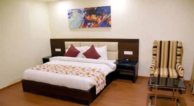 Двухместный люкс Clarks Inn Suites Katra