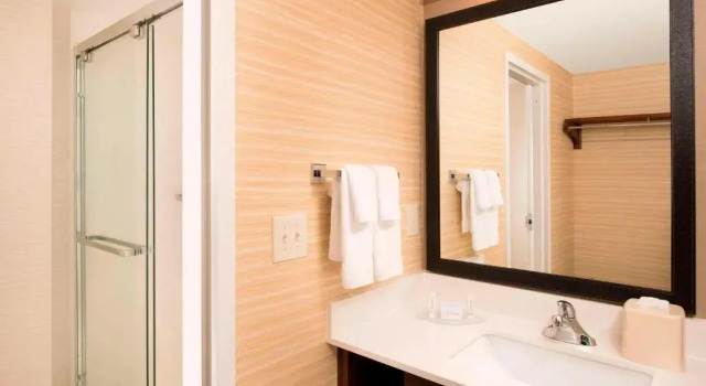 Люкс Fairfield Inn & Suites Albany East Greenbush