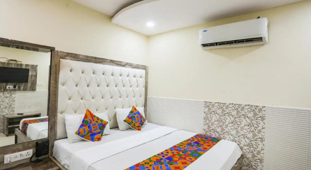 Fabhotel Welcome