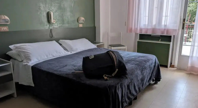 Hotel Plaza Rooms & Coffee - Adults Friendly