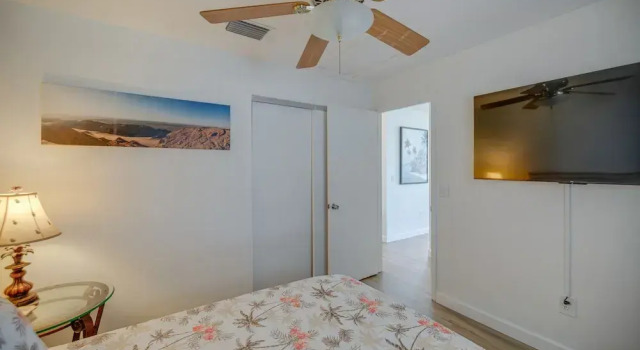 Апартаменты Cozy & Bright Naples Abode w/ Community Amenities!