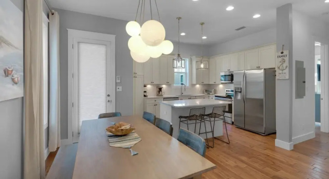 Коттедж Modern Beach Home in Seagrove - Across From Eastern Lake